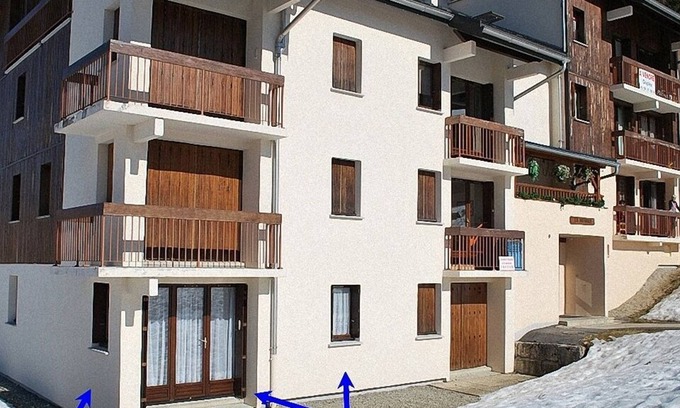 Lelex Apartment | skiing in a family resort