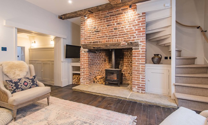 Deal Cottage | Skimming Stone, Deal