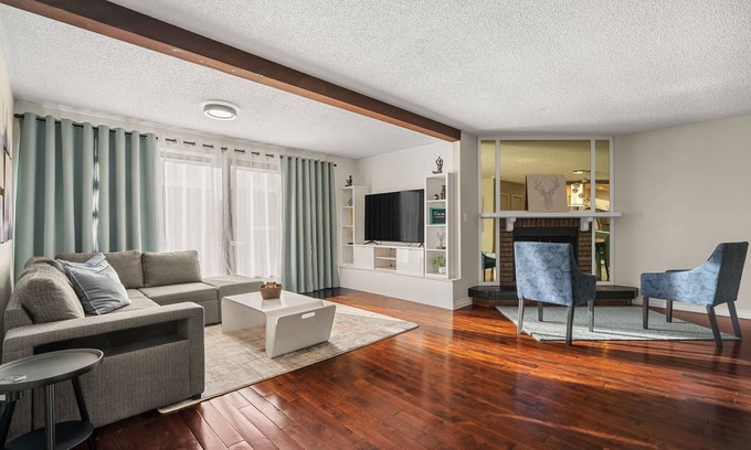 Montgomery House | Skip to the Mountains, Walk Along/Float the Bow River or Dine in Montgomery.