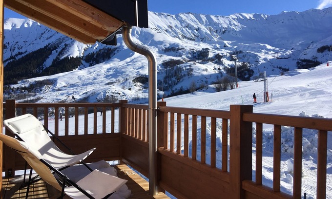 Albiez-le-Vieux Apartment | Skis on, departure and return! 60m2, 8 pers.