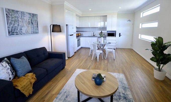Midland Apartment | Sky High Midland Penthouse Delight