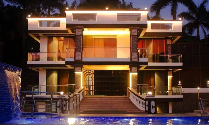 Lonavala House | Sky High Villa by Joy Suitesnn
