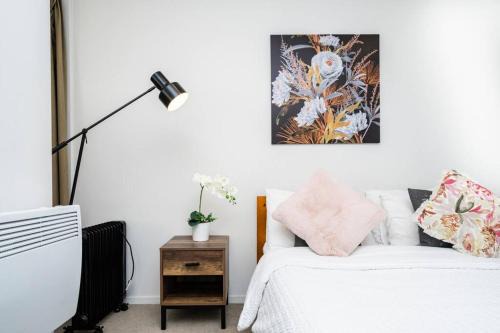 Auckland Central Business District Apartment | Sky Stars Cityscape Studio Bliss CBD Living