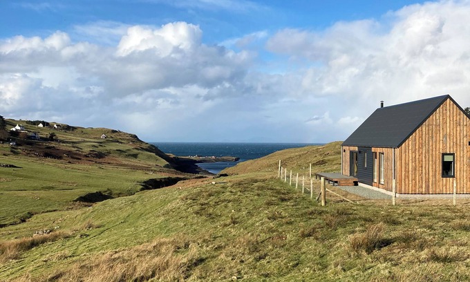 Milovaig Cottage | SKYE FALLS CHALET, family friendly, with open fire in Glendale
