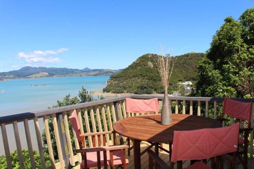Coromandel House | Skyehaven Holiday Home - Coromandel Town
