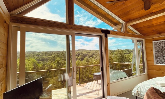 Creemore Cabin | Skyfall Off Grid Luxury Cabin