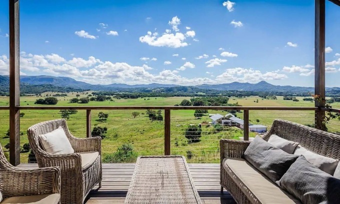 Myocum Villa | Skyfarm Hemp Villa WITH VIEWS of Byron Hinterland