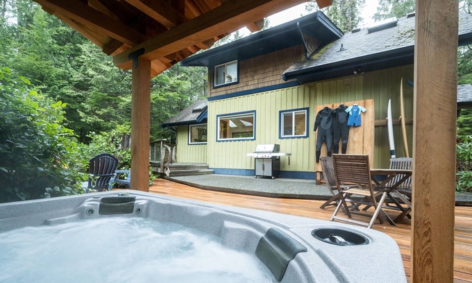 Tofino House | Skylight Cottage- Mackenzie Beach, Private Hot Tub