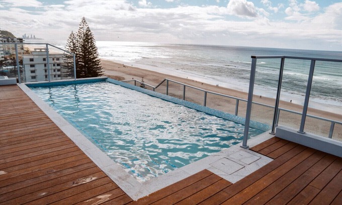 Palm Beach Apartment | Skyline Escape Palm Beach
