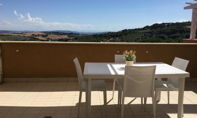 Sirolo Apartment | Skyline