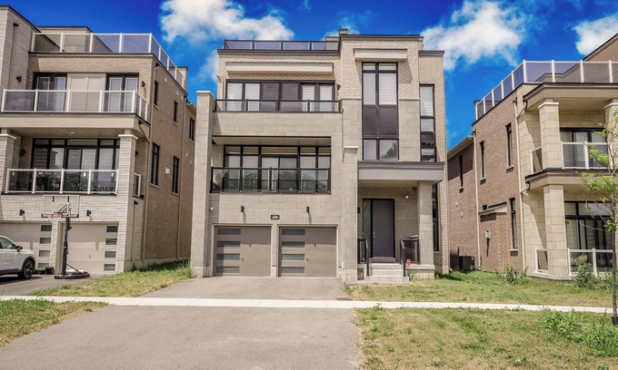 Bowmanville House | Skyline Serenity 4000+ SqFt of Luxury with Rooftop Terrace | Elevator &Lake View