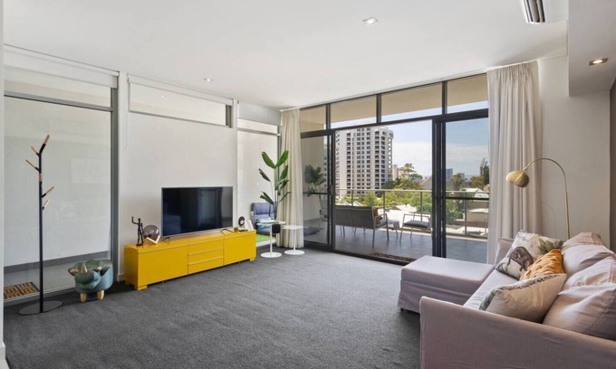 East Perth Apartment | SkylineViews 2bdrm ~ River, WACA, Optus stadium