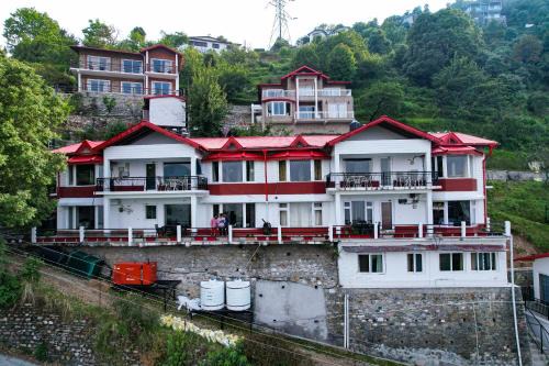 Gagar Bed & Breakfast | SkyNest Bhimtal