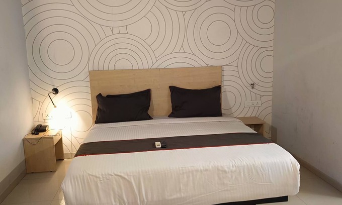 Peelamedu Hotel | Skyry Residency Tidel Park
