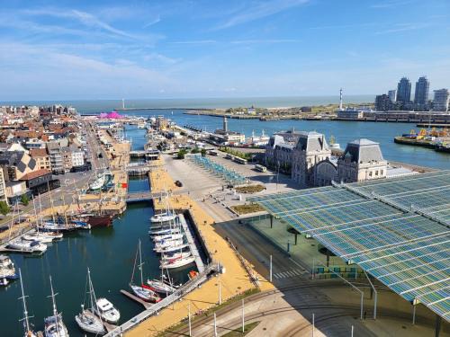 Ostend City Centre Apartment | Skytower One - 14th floor - Splendid Harbour & Sea View