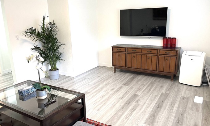 Port Coquitlam House | Skytrain Poco Beautifully Reno'd Ground Level Unit