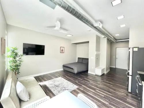 Downtown Des Moines Apartment | Skywalk Access #2