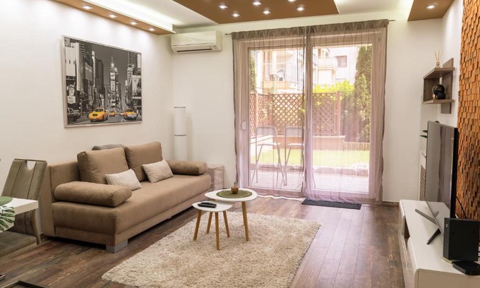 Nepszinhaz negyed Apartment | Slate Wood Apartment
