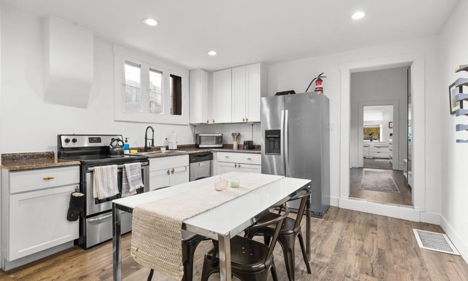 Capitol Hill House | SLC Downtown Home*2Bed*Free Parking*Google Fiber