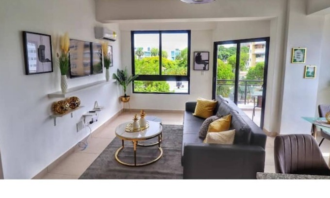 Gascue Condo | Sleek 1-Bedroom Condo w/Rooftop Hot tub in Gazcue