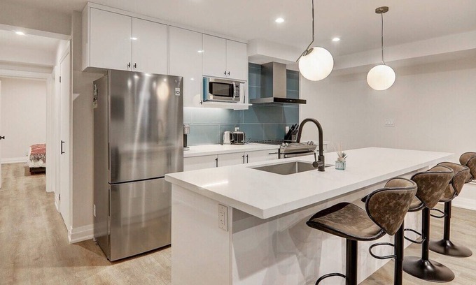 Midtown Toronto Apartment | Sleek and Stylish Suite in The Annex