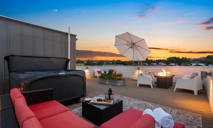 Old Town North House | Sleek Home near Old Town with Rooftop Hot Tub & Mtn Views