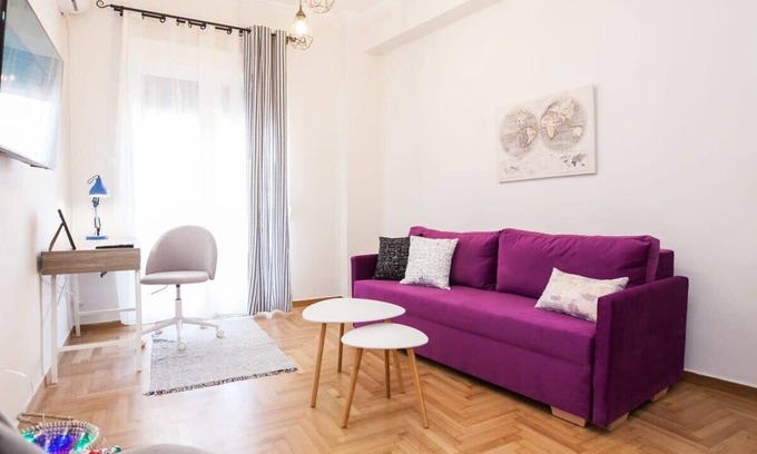 Omonia Apartment | Sleek & Modern Apartment Near Metaxourgeio