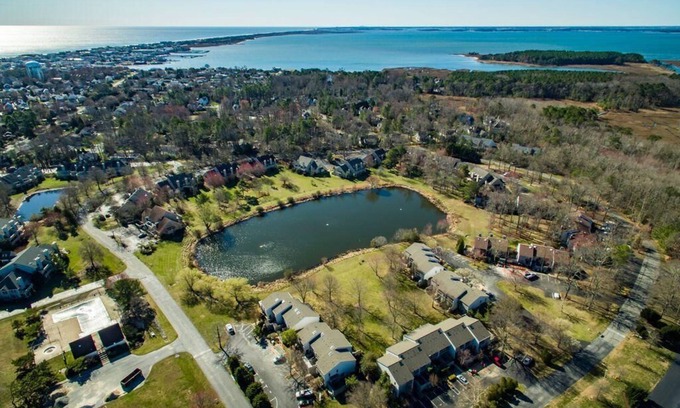 Rehoboth Beach Condo | Sleek, Modern Condo in Desirable Spring Lake
