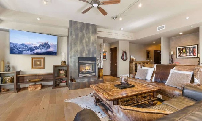 Downtown Steamboat Springs Condo | Sleek Mountain Retreat | Downtown | Summer A/C