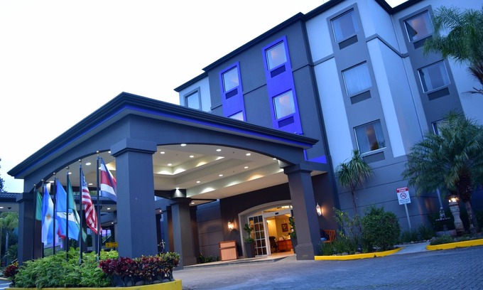San Jose Hotel | Sleep Inn Hotel Paseo Las Damas