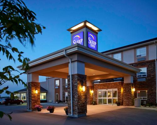 Emerald Park Hotel | Sleep Inn Regina East