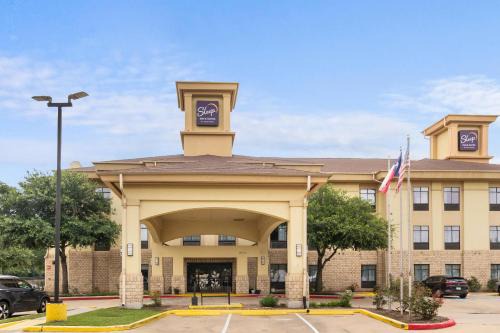 Humble Hotel | Sleep Inn & Suites Bush Intercontinental - IAH East