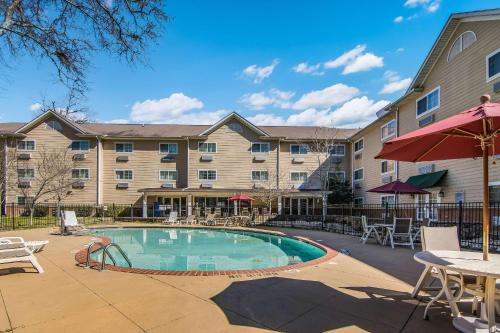 Columbus Hotel | Sleep Inn & Suites Columbus near Fort Benning