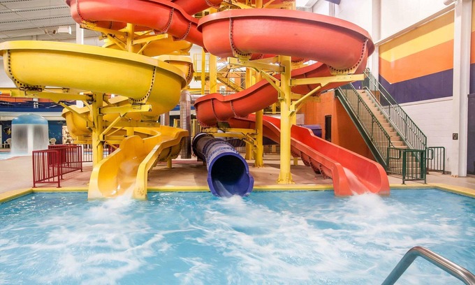 Minot Hotel | Sleep Inn & Suites Conference Center and Water Park