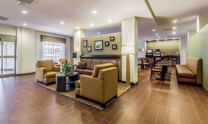 Pleasanton Hotel | Sleep Inn & Suites Jourdanton - Pleasanton