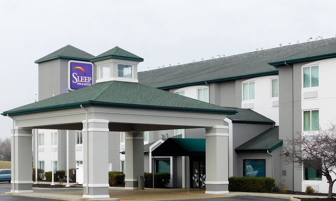 Toledo Hotel | Sleep Inn & Suites Oregon - Toledo