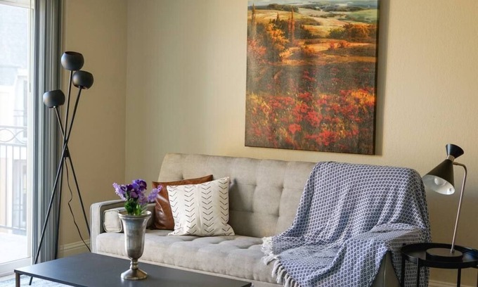 Oklahoma City Apartment | Sleepover: Airy 1BD/1BA + Gym - OKCn