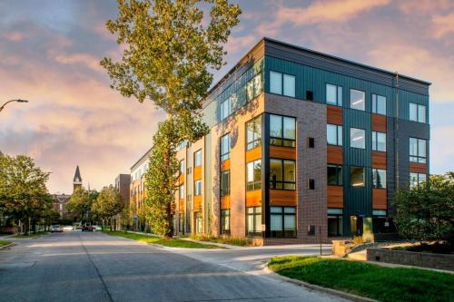 Des Moines Apartment | Sleepover Studio Apartments Des Moines