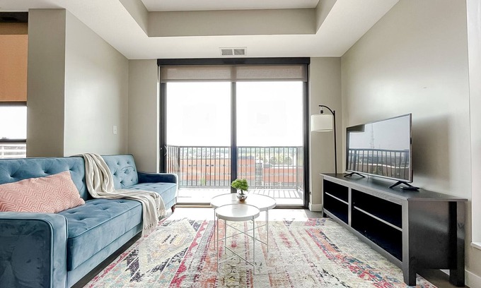 Downtown Des Moines Apartment | Sleepover: Wonderful 1BD/1BA -Downtown Des Moinesn