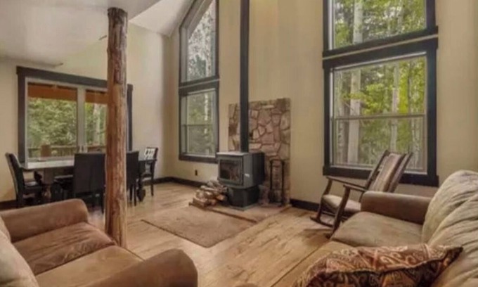 Mammoth Creek Cabin | Sleeps 11 - Spacious cabin getaway 1-mile from Panguitch Lake