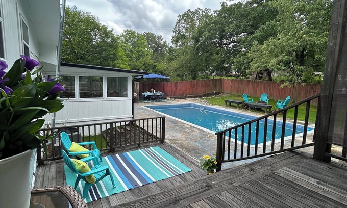 Trenton House | Sleeps 12, Pet Friendly, In-ground Pool, Close to Chattanooga!