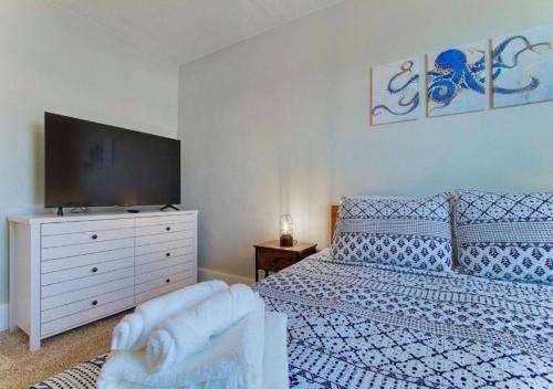Vermilion House | Sleeps 16 Large Groups 2 Full Homes In Vermilion