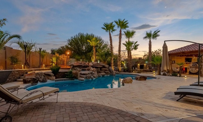Rio Verde Foothills Villa | Sleeps 25, Heated Pool and Spa, Pickleball Court