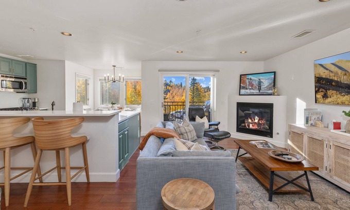 Mountain Village Condo | Sleeps 6-Easy Year Round Trail Access - Mountain Views - Fireplace - Garage ~ Outlaw 2A
