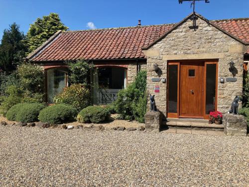 Lockton House | Sleepy Fox Cottage