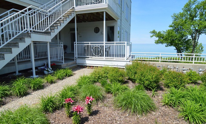 South Haven Villa | Sleepy Hollow Beach Resort introduces Shore 46