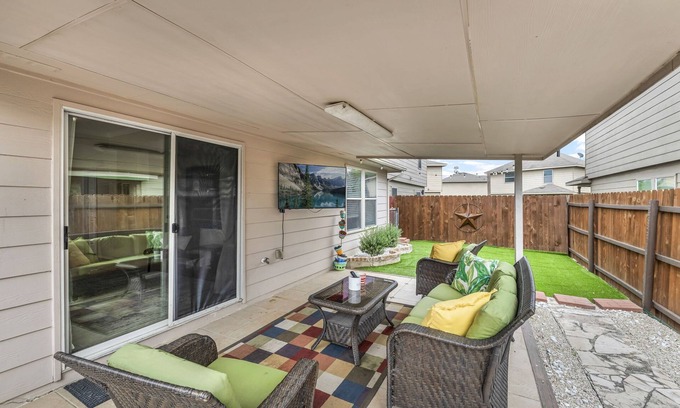 Manchaca House | Slice of Austin located just 15 mins from downtown in a quiet and safe community