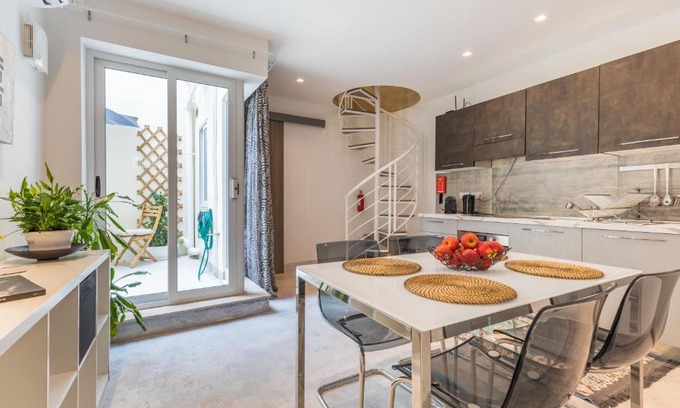 St. Julian's Apartment | Sliema Luxurious One Bedroom Duplex Maisonette