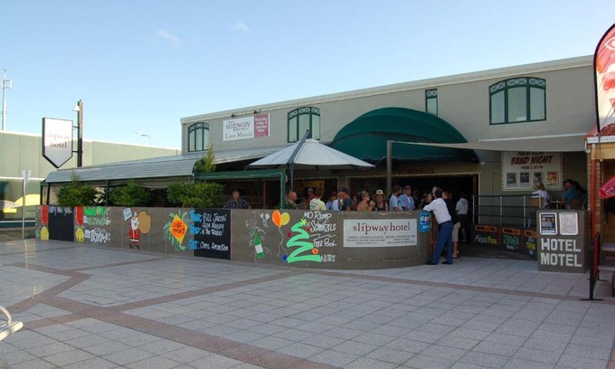 Ballina Hotel | Slipway Hotel Motel