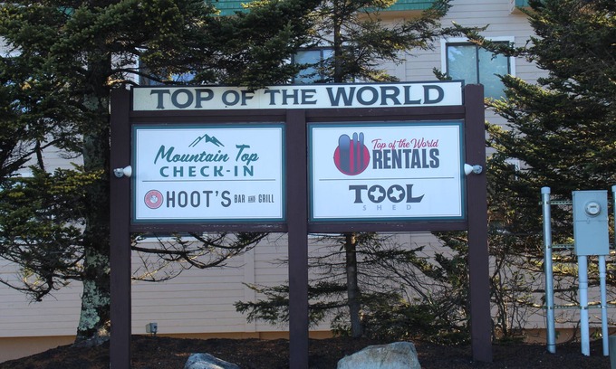 Snowshoe Condo | Slopeside ski in/out 1 bedroom condo with parking on site!